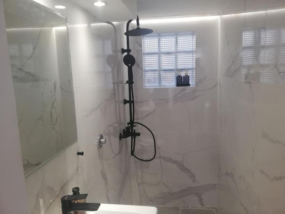 Brio Luxurious Urban Stay In Heraklio,Wifi,Αc 이라클리온 외부 사진